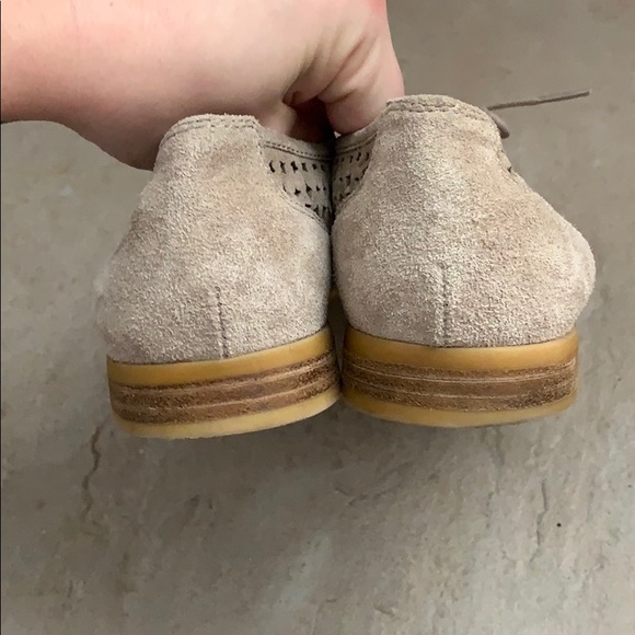 franco sarto taupe perforated lace up Oxford shoes - Picture 9 of 14